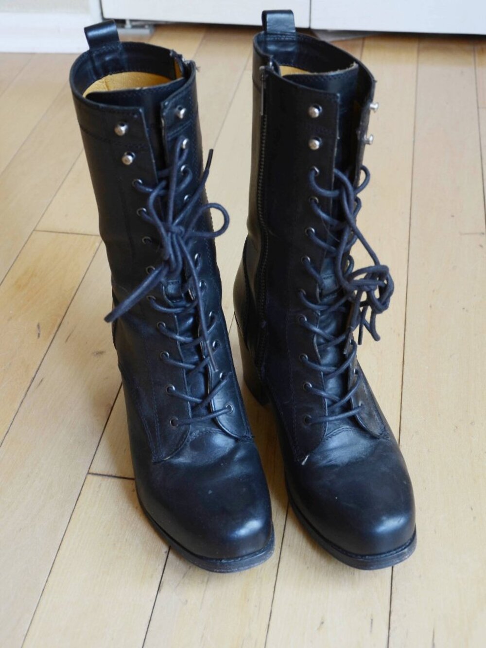 Frye Jean Lace Up Women's Boot Black Size women 8B